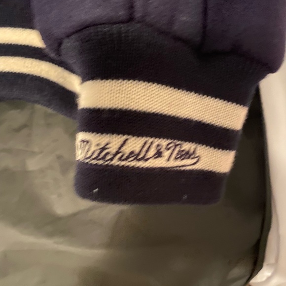 Mitchell & Ness Cooperstown Collection Yankees Wool Jacket - Picture 9 of 9